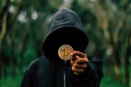 Navigating the Crypto Maze: Essential Tips for Buying Bitcoin Safely